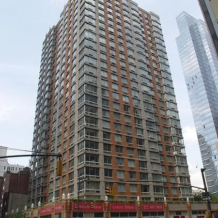 Longacre House Apartment